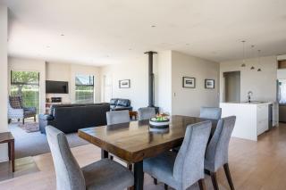 Dragonfly Cottage - 2