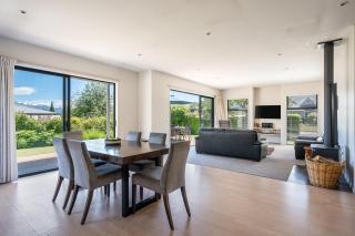 Dragonfly Cottage - 3