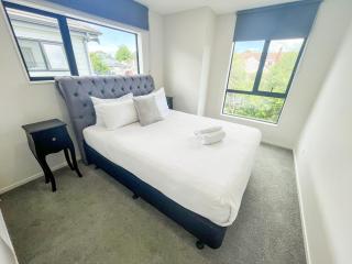 Brand-New 5BR Retreat, Space & Serenity by Nature - 2