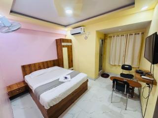 Mandara Comforts Hotel - 7