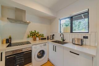 Sherborne Courtyard Retreat 1br with Parking - 6