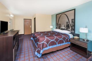 Super 8 by Wyndham Okawville - 7