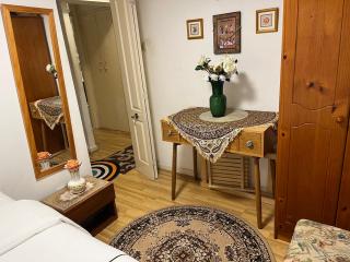 Room with private bathroom in Chelsea - 5