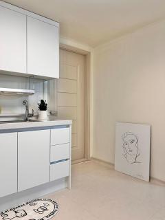 홍대,명동,신촌,서울역,광화문 근접 - 3룸 독채 최대 6인 프로젝터 다이닝룸 완비 - 1