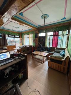 Maya shiv shakti cafe tosh - 8