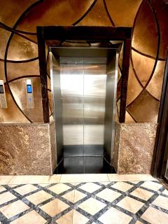 Air avenue luxury appartment phase 8 DHA lahore - 6