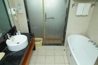 GreenTree Inn Jiansu Nantong Tongzhouwan Huanghe Road Business Hotel - 1