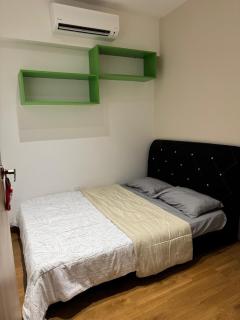 Make Memories Cozy 2BR Family Suite Summer Mall - 6