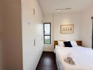 The Sun Avenue Riverside Apartments in District 2 - 4