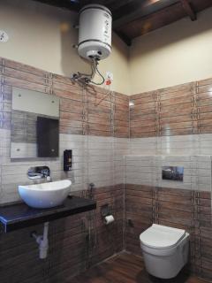 Entire Farm house in Jim Corbett with staff and cook - 4