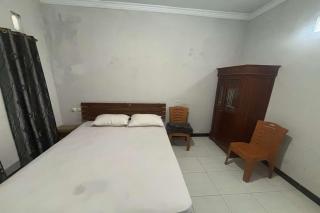 OYO 95050 Penginapan Sekarsari Syariah - 2