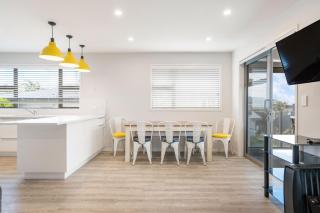 Peaceful Paradise - Waihi Beach Holiday Home - 1