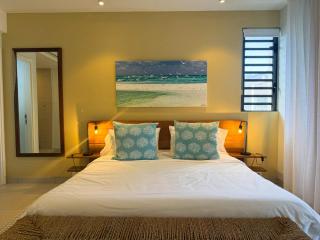 Element Bay 2 3 Bedroom Penthouse, Rooftop & Pool by LOV Mauritius - 9