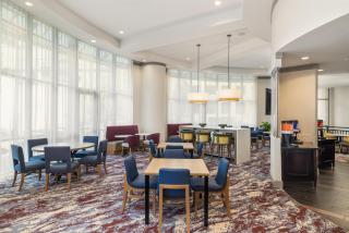 Hampton Inn & Suites Baton Rouge Downtown - 2