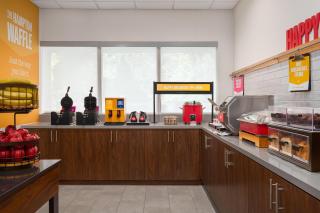 Hampton Inn & Suites Charlotte Arrowood Rd - 1