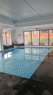 Spacious luxury three bedroom apartment with swimming pool ,fully equipped gym, children playing ground, ample parking space and amazing breathtaking scenic city views - 2