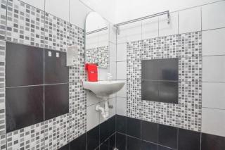 OYO Life 92127 Skyland Pasteur - 4