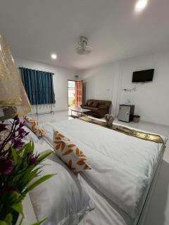 AN Airport Guesthouse - 6