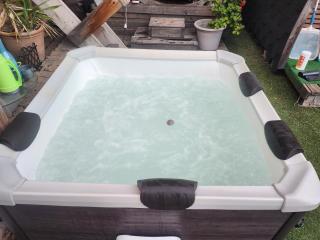 Chalet en bois avec Jacuzzi Privé et Piscine - 8