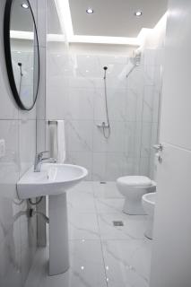 The Minimalist Escape - Kamëz - 1