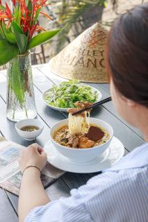 Valley De Mango Hue -  - 9