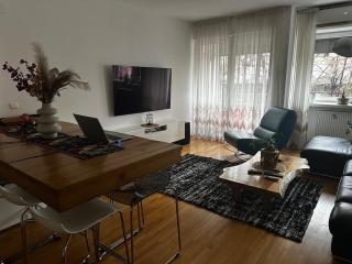 Stylish, Bright and Quiet, City Center Apartment - 7