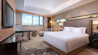 Crowne Plaza Xi'an by IHG - 9