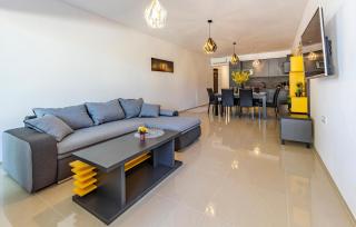 Cozy Apartment In Pula - 0