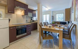 Cozy Apartment In Pula With Wifi - 1