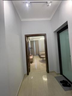 شقة صالة وغرفة نوم هادئه ومريحة دخول ذكي - 1