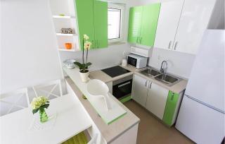 Stunning Apartment In Podstrana With Wifi - 7