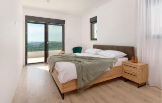 Beautiful Home In Klis - 7