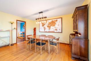 Spacious 4BR Home with BBQ Yard Near Golf Course - 6