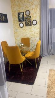 Makepe Villa, Via Carrefour Patrick Mboma - 1