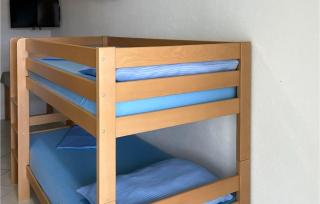 1 Bedroom Lovely Apartment In Vir - 2