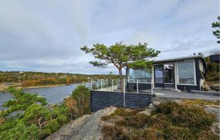 Lovely Home In Gressvik With House A Panoramic View - 0