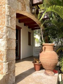 Elinor's Secret Suite - 8