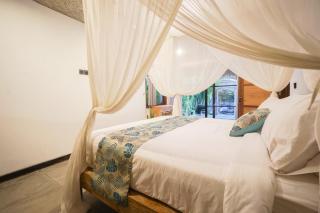 Heliconia Joglo House - 6