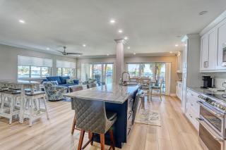 Land's End 4-201 Bay Front - Premier - 4