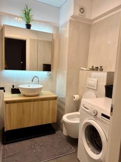 Peaceful Copou Retreat, Sunrise & Garden View, All NEW, factura, SmartTV - 2