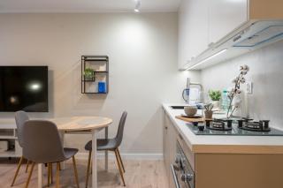 Korfantego 18th Floor Skyline City View by BookingHost - 1