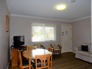 Donlan's Delight - steps from Mollymook sands - 5