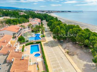 UHC Costa Linda Family Complex - 9