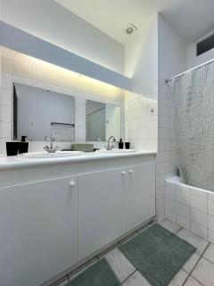 Maison La Clairière - Jardin et parking - 10 pers - 4 chambres - 15 min de Lyon - 9