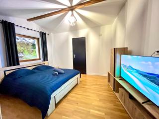 Maison La Clairière - Jardin et parking - 10 pers - 4 chambres - 15 min de Lyon - 5