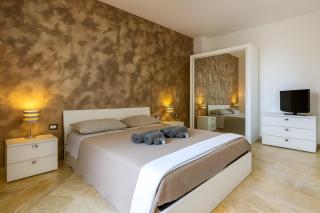 Penthouse in Centro con Jacuzzi Privata & Rooftop - Brindisi - 8