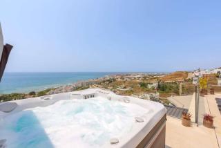 Luxury House with Private Pool, Jacuzzi and Wellness Spa - 7