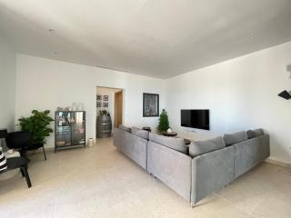Luxury House with Private Pool, Jacuzzi and Wellness Spa - 4