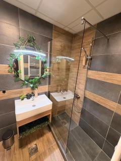 NAR Royalton Apartment #01 - 2