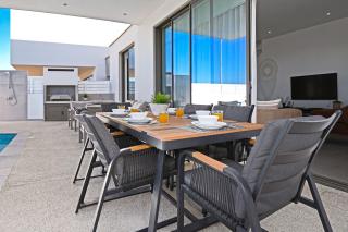 Princess Margaret Luxury Villa - 2